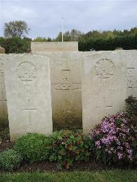 Doullens Communal Cemetery Extension No.1 - Urquhart, Fredrick Shiel