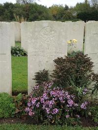 Doullens Communal Cemetery Extension No.1 - Wild, Thomas William