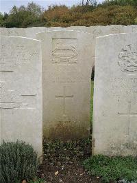 Doullens Communal Cemetery Extension No.1 - Williams, Daniel