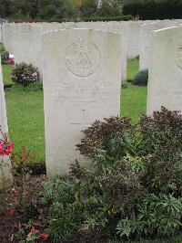 Doullens Communal Cemetery Extension No.1 - Williams, John Wynne