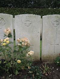 Doullens Communal Cemetery Extension No.1 - Wiseman, Edward George