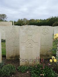 Doullens Communal Cemetery Extension No.1 - Witley, Harold William