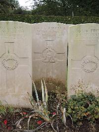 Doullens Communal Cemetery Extension No.1 - Wrigley, Romeo