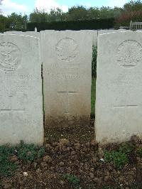 Doullens Communal Cemetery Extension No.1 - Young, L W