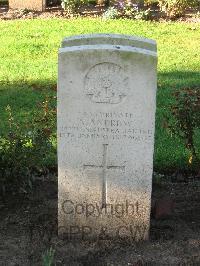 Cite Bonjean Military Cemetery Armentieres - Andrew, Arthur