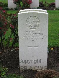 Cite Bonjean Military Cemetery Armentieres - Armstrong, James Ernest