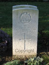 Cite Bonjean Military Cemetery Armentieres - Ayres, Leslie Edward