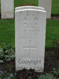 Cite Bonjean Military Cemetery Armentieres - Badnell, Arthur John