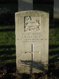 Cite Bonjean Military Cemetery Armentieres - Barrett, J W