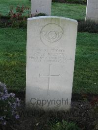 Cite Bonjean Military Cemetery Armentieres - Belton, E P