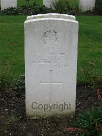 Cite Bonjean Military Cemetery Armentieres - Bentley, J