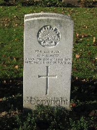 Cite Bonjean Military Cemetery Armentieres - Bishop, George