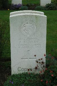 Cite Bonjean Military Cemetery Armentieres - Blakey, J