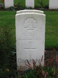 Cite Bonjean Military Cemetery Armentieres - Bond, George Robert