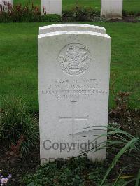 Cite Bonjean Military Cemetery Armentieres - Bucknell, J W