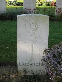 Cite Bonjean Military Cemetery Armentieres - Bullock, J