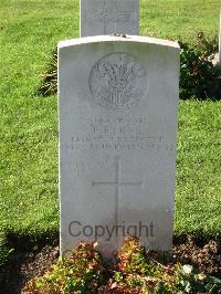 Cite Bonjean Military Cemetery Armentieres - Byrne, P