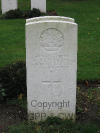 Cite Bonjean Military Cemetery Armentieres - Charlton, Alfred John