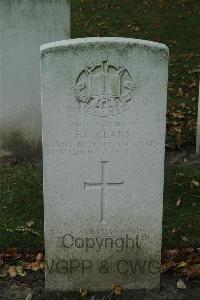 Cite Bonjean Military Cemetery Armentieres - Clark, Edward Crich