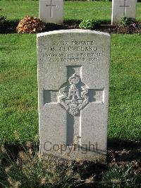 Cite Bonjean Military Cemetery Armentieres - Cleveland, M