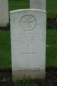 Cite Bonjean Military Cemetery Armentieres - Collett, F V