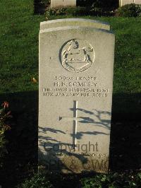 Cite Bonjean Military Cemetery Armentieres - Comley, H E