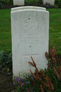 Cite Bonjean Military Cemetery Armentieres - Connolly, W