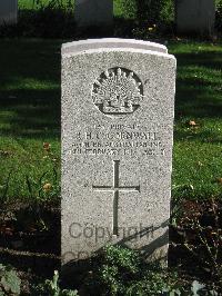 Cite Bonjean Military Cemetery Armentieres - Cornwall, Robert Henry Charles