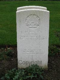 Cite Bonjean Military Cemetery Armentieres - Cox, William