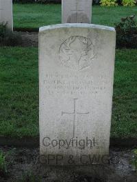 Cite Bonjean Military Cemetery Armentieres - Daniell, Francis Edward Lloyd