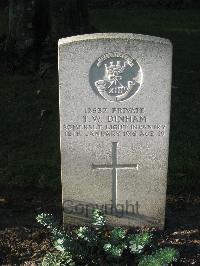 Cite Bonjean Military Cemetery Armentieres - Dinham, Thomas William