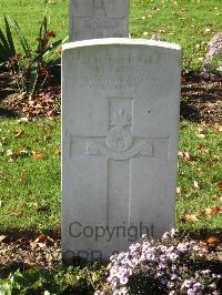 Cite Bonjean Military Cemetery Armentieres - Doyle, M