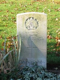 Cite Bonjean Military Cemetery Armentieres - Doyne, Edward