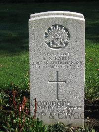 Cite Bonjean Military Cemetery Armentieres - Earle, Eugene Schuyler