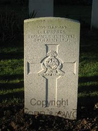 Cite Bonjean Military Cemetery Armentieres - Edwards, G