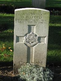 Cite Bonjean Military Cemetery Armentieres - Ellerker, H