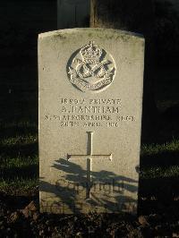 Cite Bonjean Military Cemetery Armentieres - Fantham, A