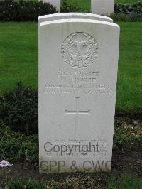 Cite Bonjean Military Cemetery Armentieres - Fowlie, Sam