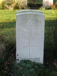 Cite Bonjean Military Cemetery Armentieres - Frankum, George Edward