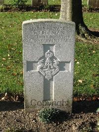 Cite Bonjean Military Cemetery Armentieres - Freeman, T