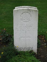 Cite Bonjean Military Cemetery Armentieres - Garaty, John Francis