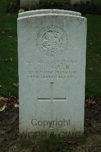 Cite Bonjean Military Cemetery Armentieres - Gash, J T