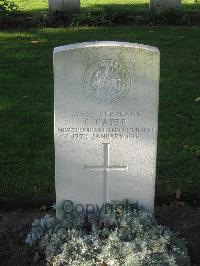 Cite Bonjean Military Cemetery Armentieres - Gater, C