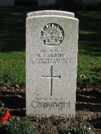 Cite Bonjean Military Cemetery Armentieres - Gilbert, Roy Erwin