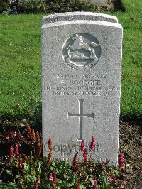 Cite Bonjean Military Cemetery Armentieres - Goodger, F