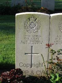 Cite Bonjean Military Cemetery Armentieres - Gray, H R