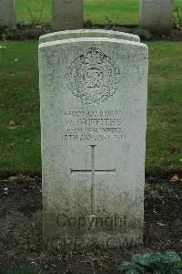 Cite Bonjean Military Cemetery Armentieres - Griffiths, W