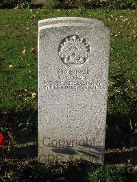 Cite Bonjean Military Cemetery Armentieres - Hall, Ernest Victor