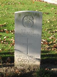 Cite Bonjean Military Cemetery Armentieres - Hamer, R