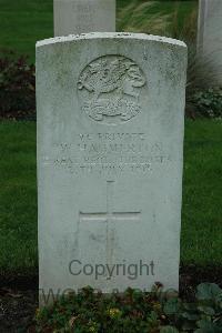 Cite Bonjean Military Cemetery Armentieres - Hammerton, W